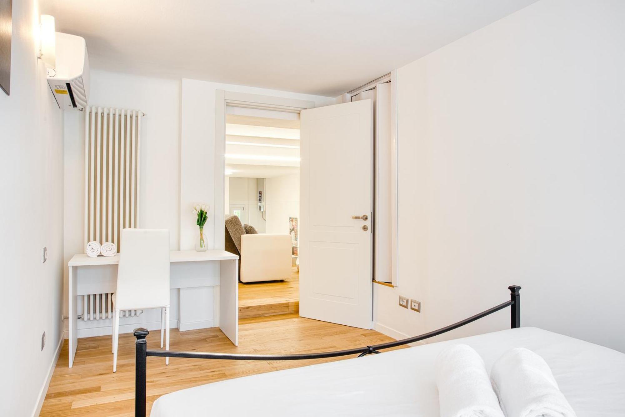 Walk To Navigli - Via Gola - 2 Bedrooms Apt Milánó Kültér fotó