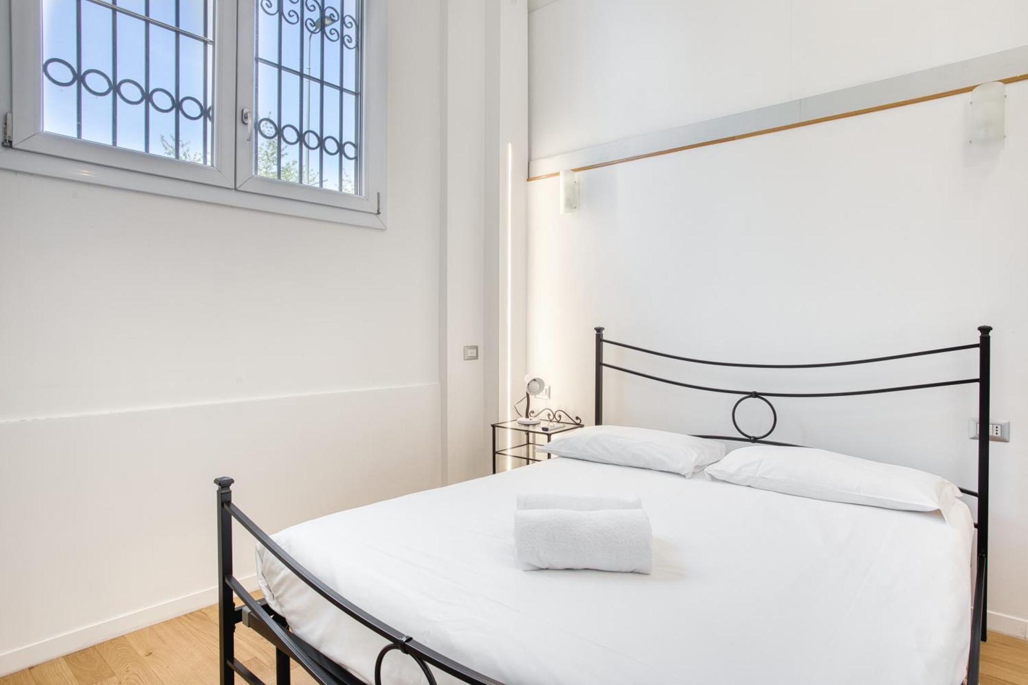 Walk To Navigli - Via Gola - 2 Bedrooms Apt Milánó Kültér fotó