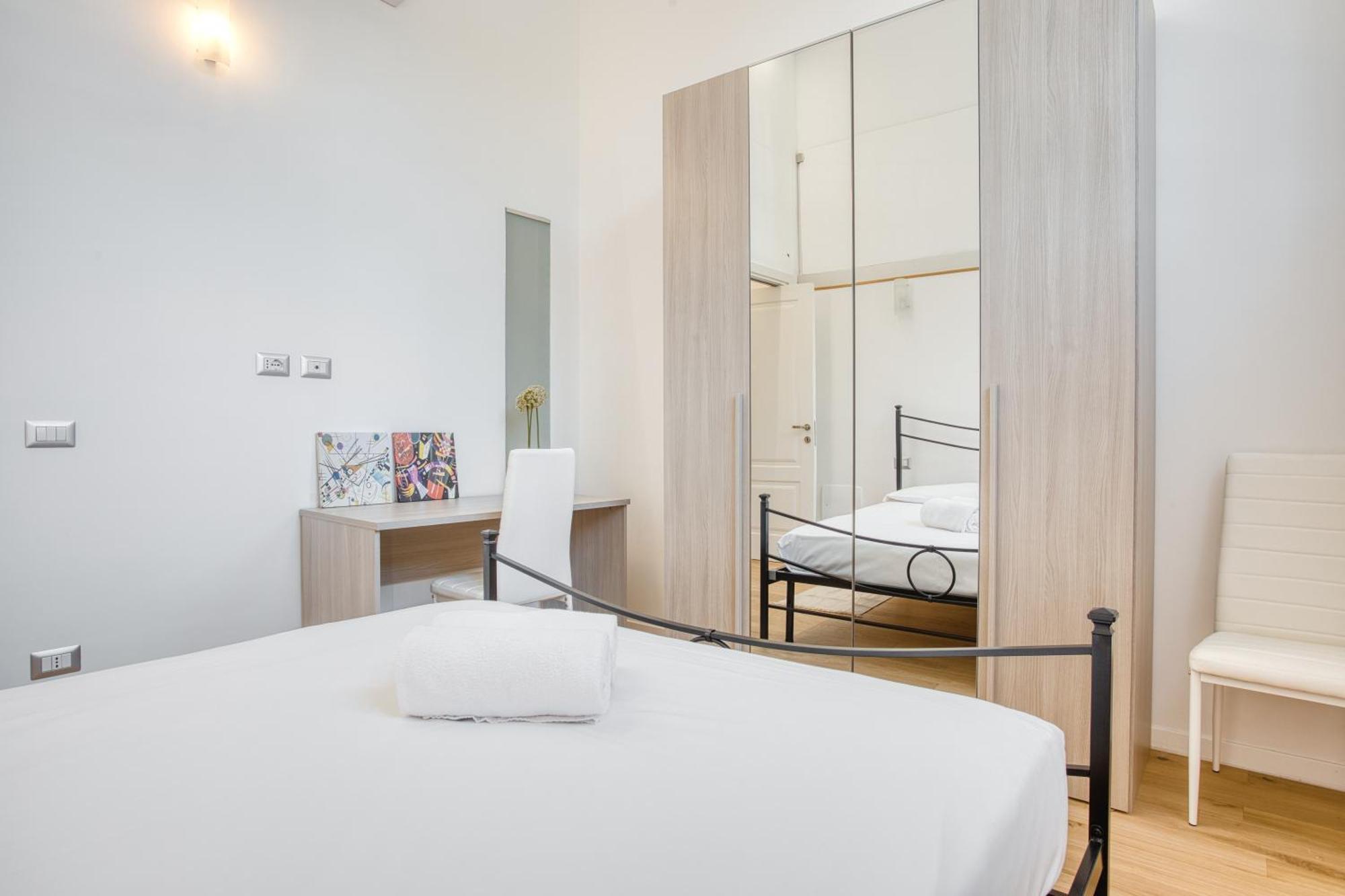 Walk To Navigli - Via Gola - 2 Bedrooms Apt Milánó Kültér fotó